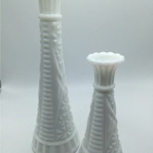 Set of 2 Vintage Milk Glass Bud Vases 9” & 6”